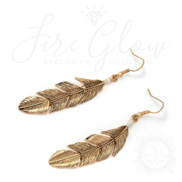 Boho Chic Gold Tone Dangling Feather Earrings - Picture 1 of 13
